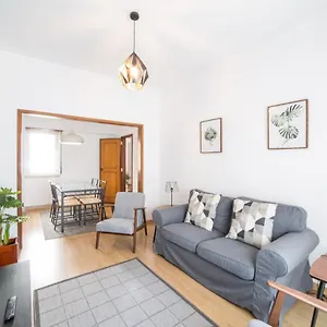  Appartement Flh Gulbenkian Flat With Balcony